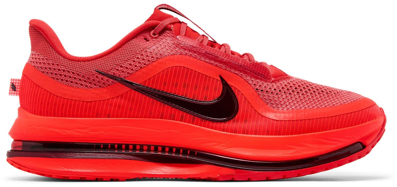Nike Pegasus Premium in Light Crimson / Black / Team Red