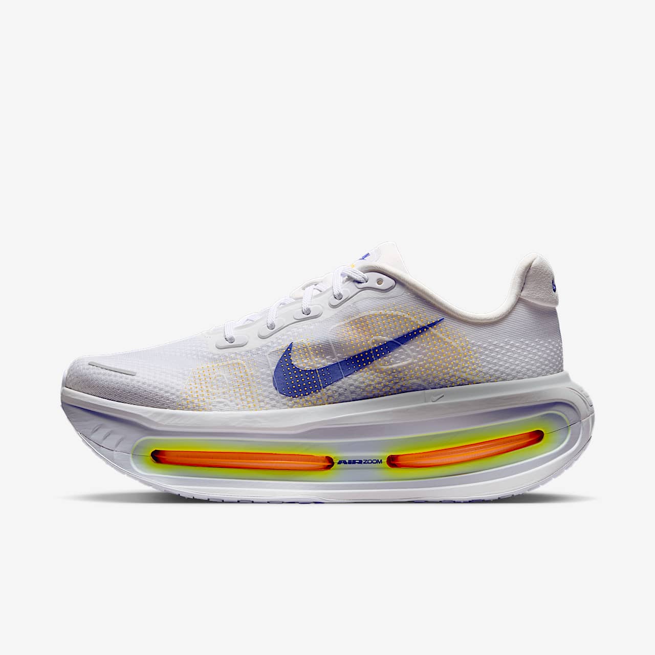 Nike Vomero Premium in Sail / Light Bone